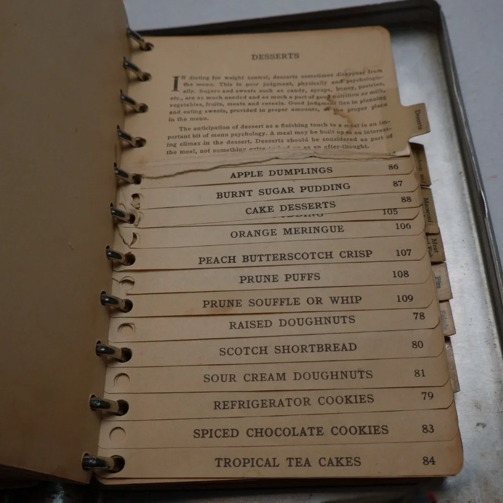 Balanced Recipes Cook book Pillsbury Flour Mi1ls Co. 1933 Spiral First Edition